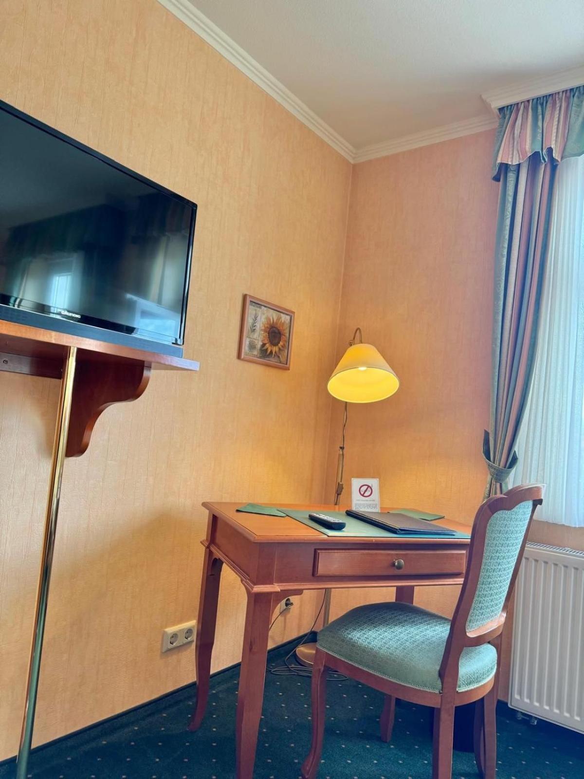 Pension Alter Kutschenbauer Wernigerode Zimmer foto